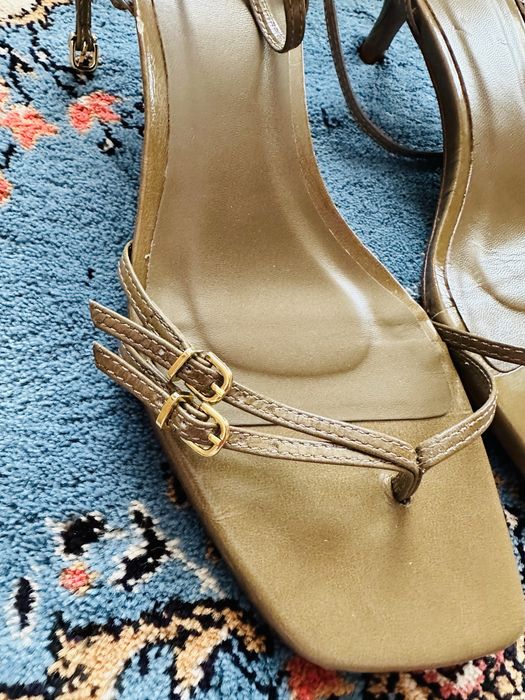 Sandale din piele, Zara