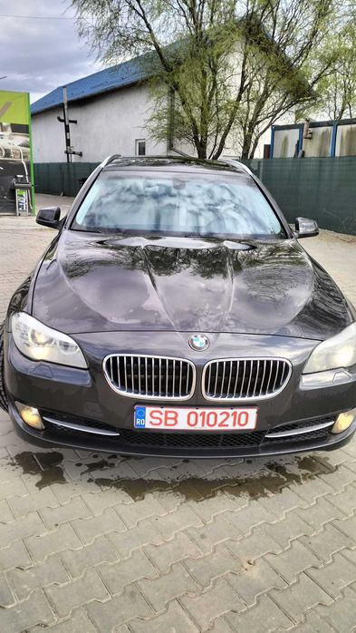 BMW f11  3.0 2011