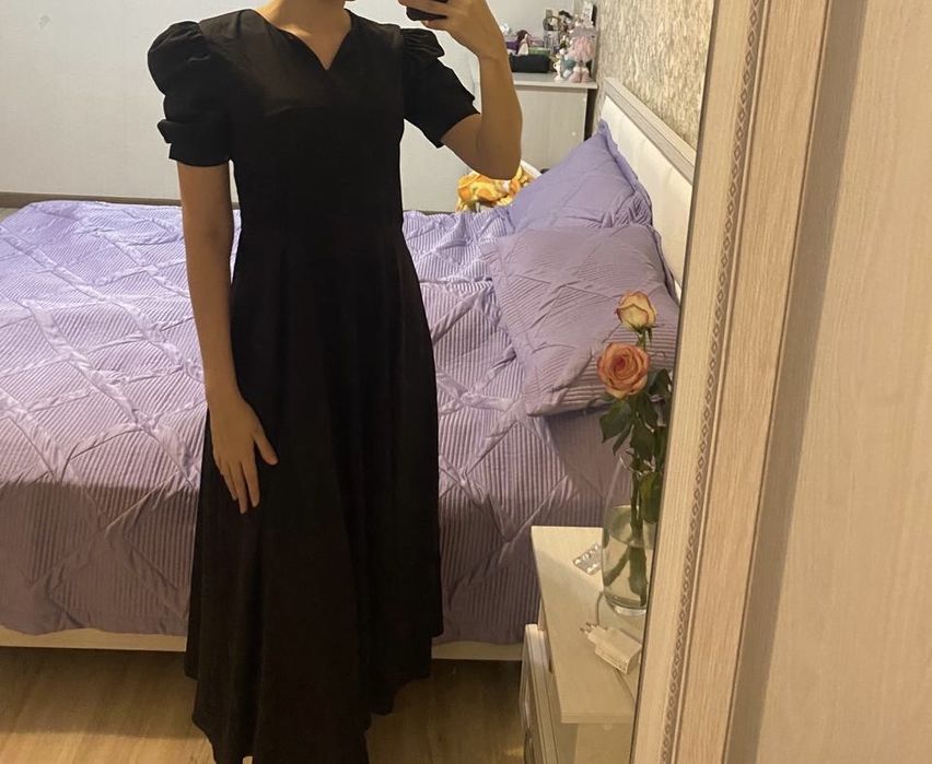 Продам платья разных цветов и моделей S