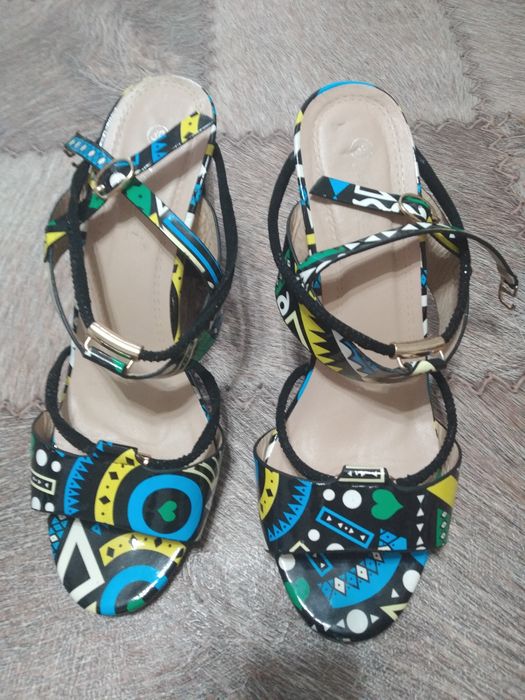 Продам женские басаножки