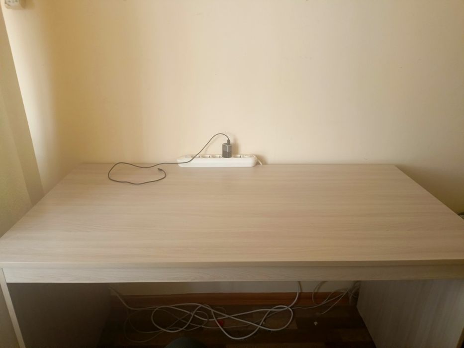 Продам стол для компьютера