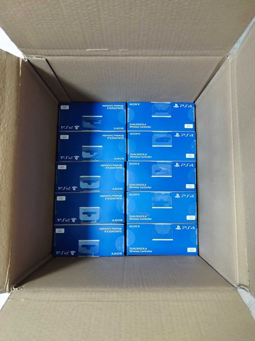 ! Чисто НОВИ ! Оригинални SONY Dualshock 4 V2 Black/ Гаранция - 24м.