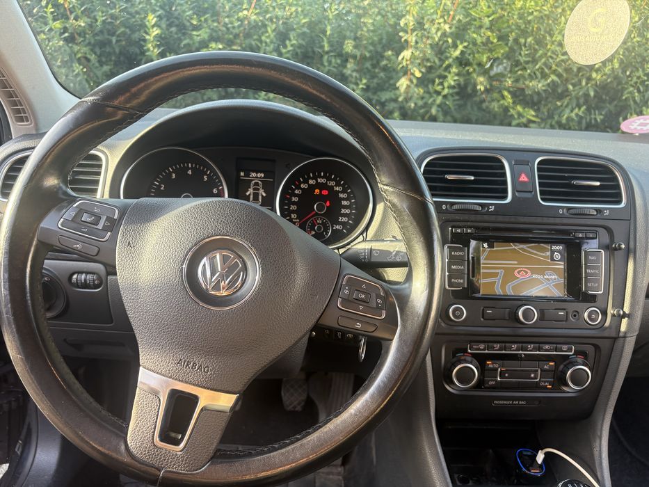 Volkswagen Golf 6 Variant 1.2 TSI – Navi – Clima Bizonală – Pilot – 6 trepte