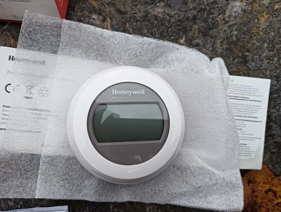 Termostat cu fir Honeywell Nou/ termostat ambiental centrala termica