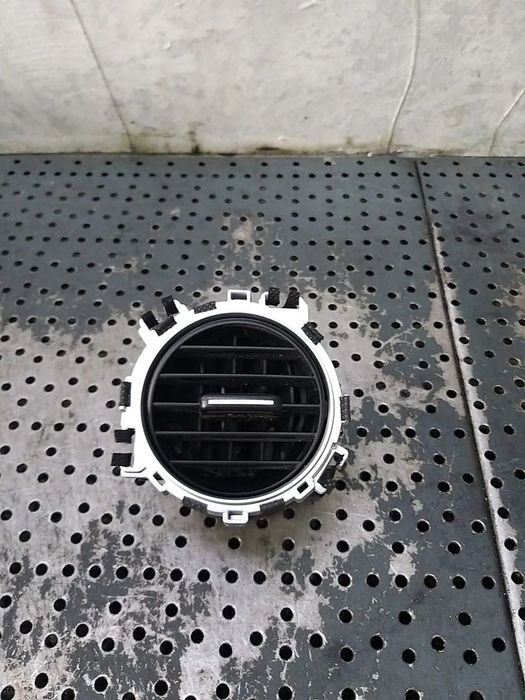 Grila ventilatie bord stanga hyundai i10 ba ia ad006s