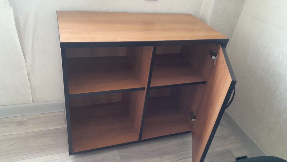 камод полка консоль