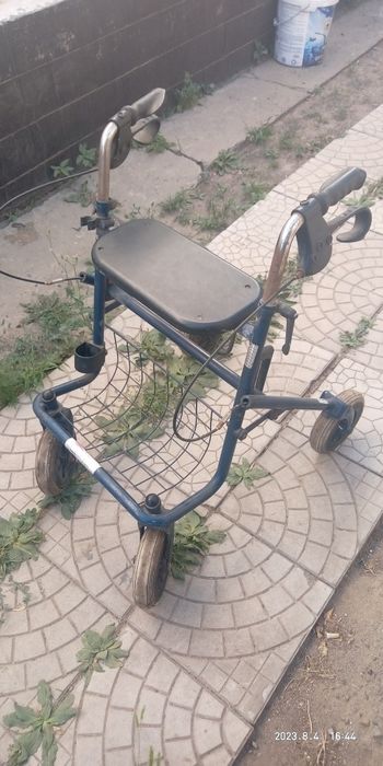 Ходунки на колесах