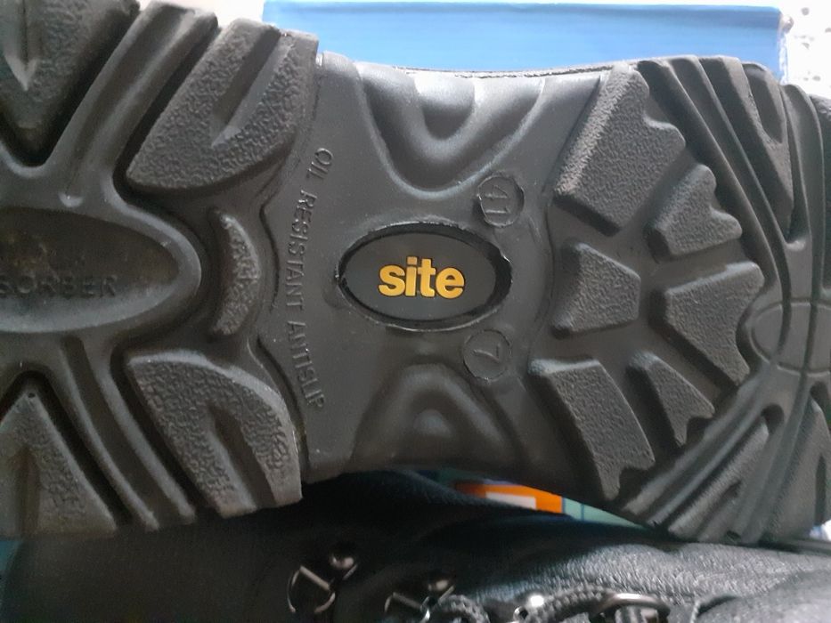 Работни  обувки с бомбе