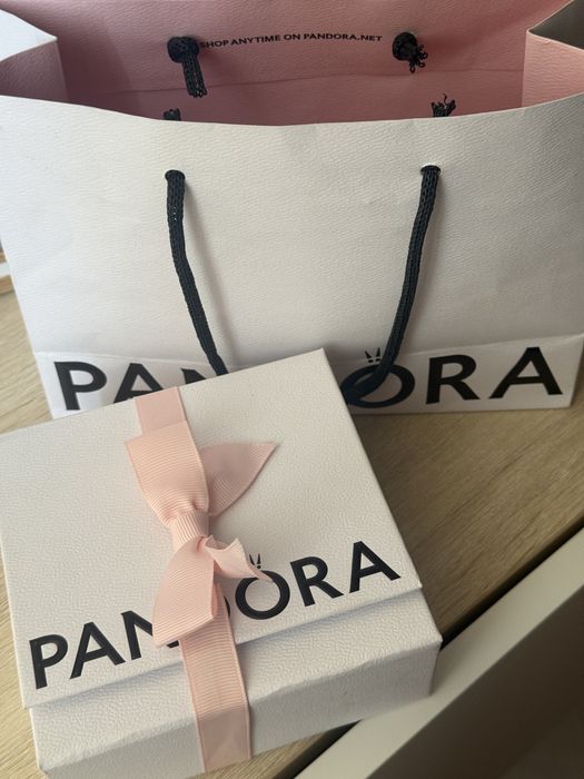 Pandora браслет.