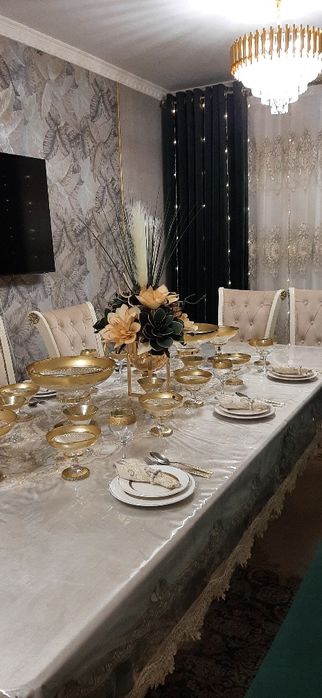 Продаю стол на 10 персон