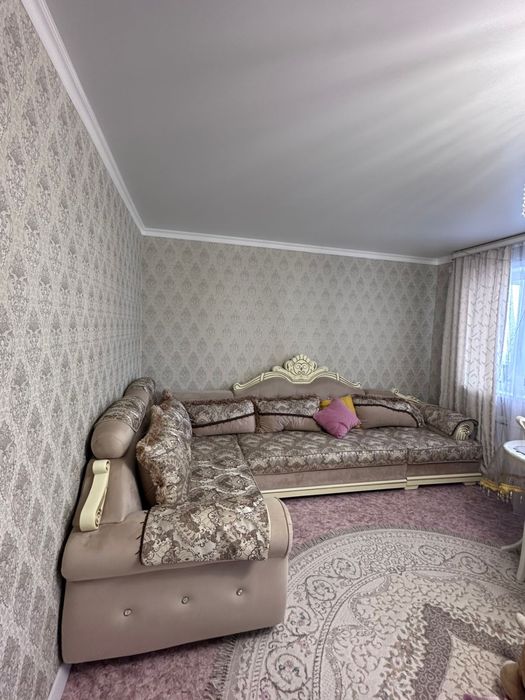 Продам диван угловой