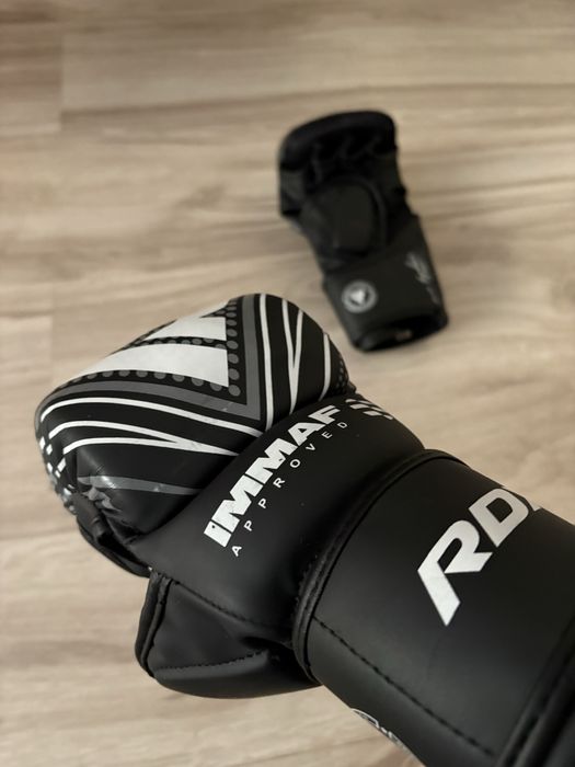 Продаю перчатки rdx immaf