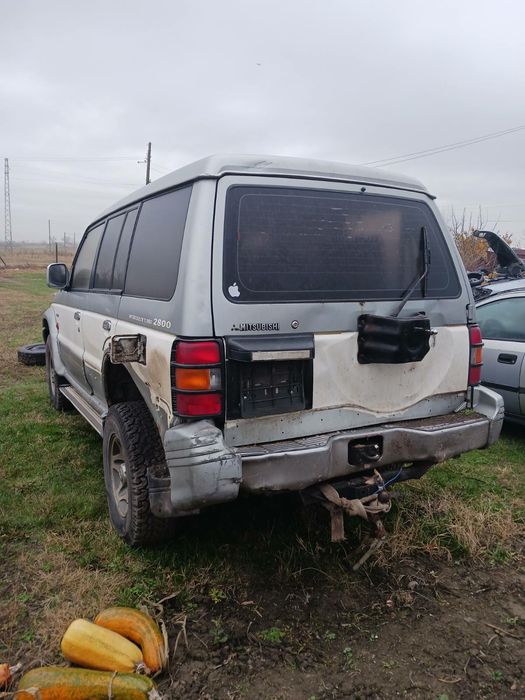 Митцубиши Паджеро 2.8 тди на части 2003год