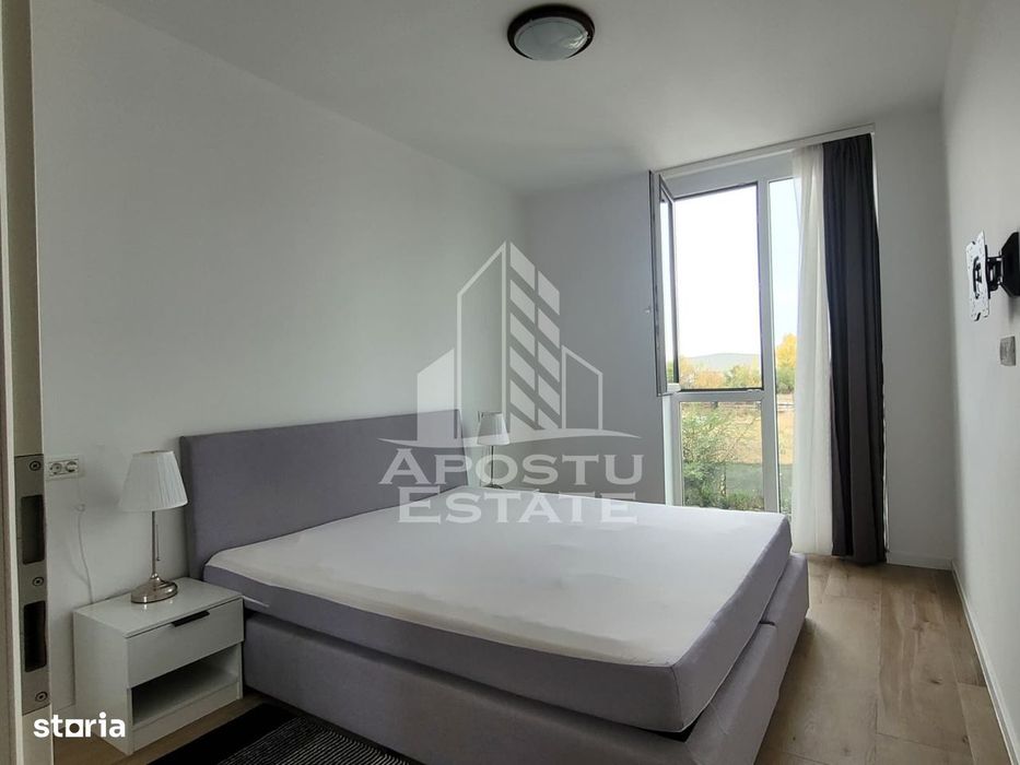 Apartament cu 2 camere, semidecomandat, cu parcare, zona Torontarului