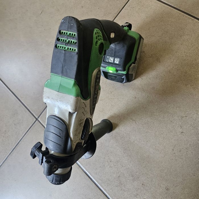 Masina gaurit cu percutie(burghiu) Hitachi(Hikoki) DH 18 DSL