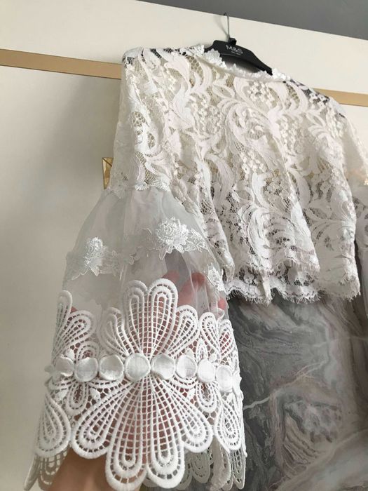 Дантелена дизайнерска блуза с дълъг ръкав