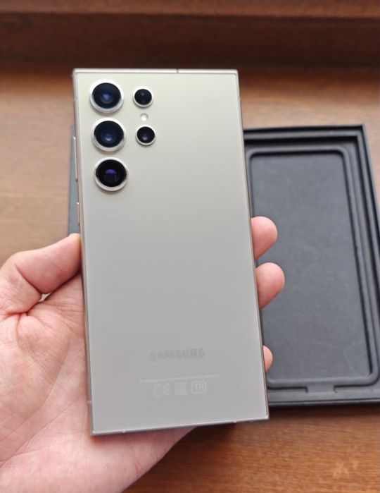 Samsung Galaxy S24 Ultra 256 ГБ