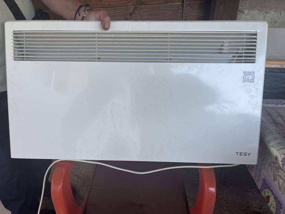 Продавам 2 радиатора голем и малък