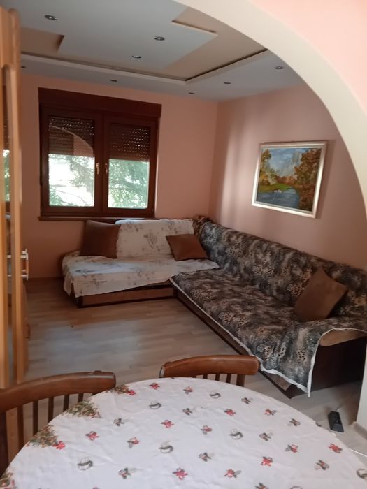 Продава се двуетажна вила в село Рударци, област Перник