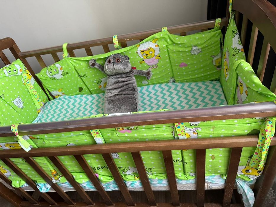 Детская кроватка