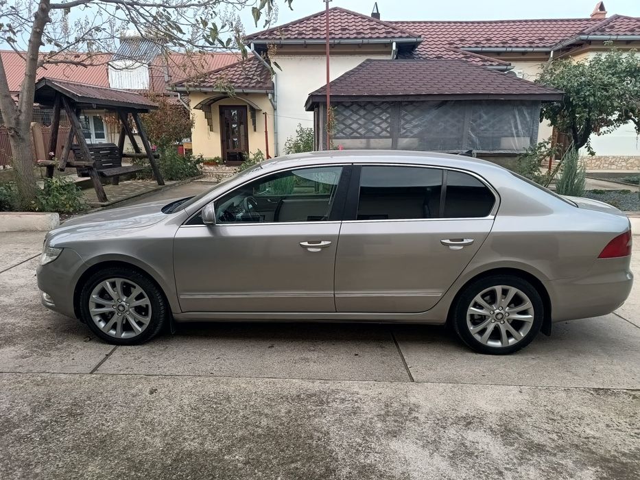 SKODA Superb 2011 — imagine 3