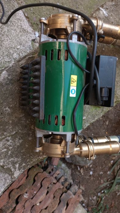 Помпа за парно и душ