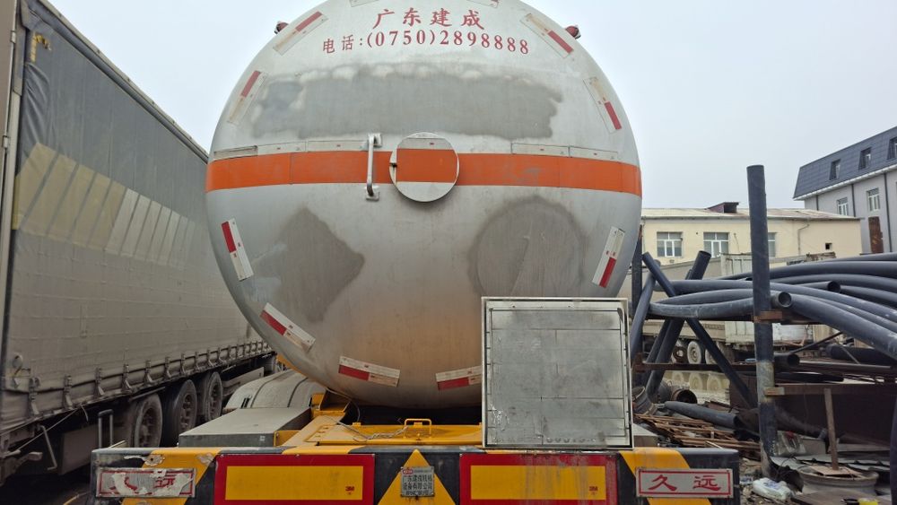 Ярим тиркама Бензавоз Цистерна