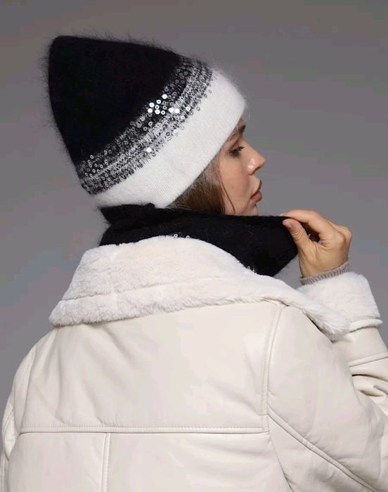 Набор шапка и снуд. Россия