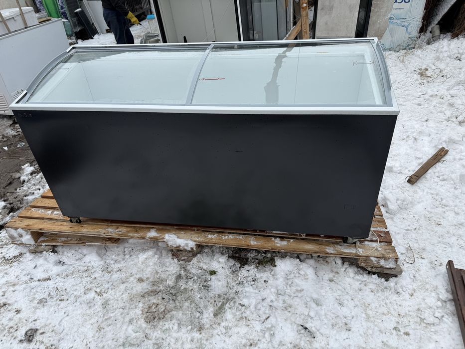 Морозильник ветринныйе