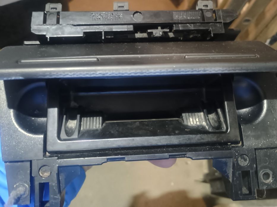 Пепелник за Ауди а4/б6-б7