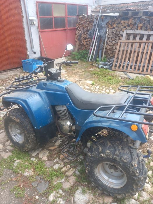 De vanzare atv 250cc