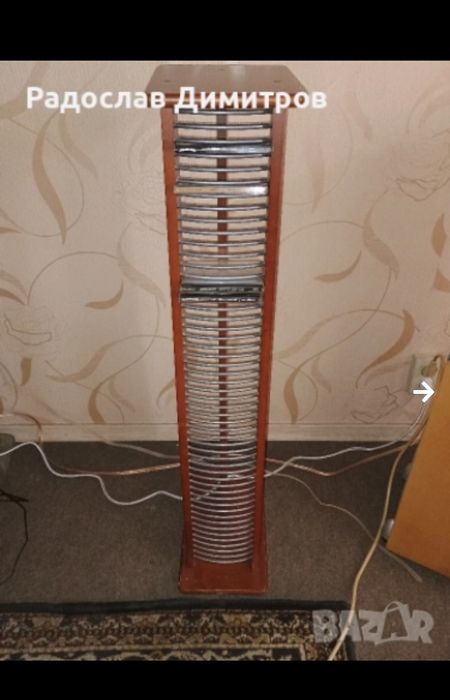 Продавам два броя маркови поставки за дискове