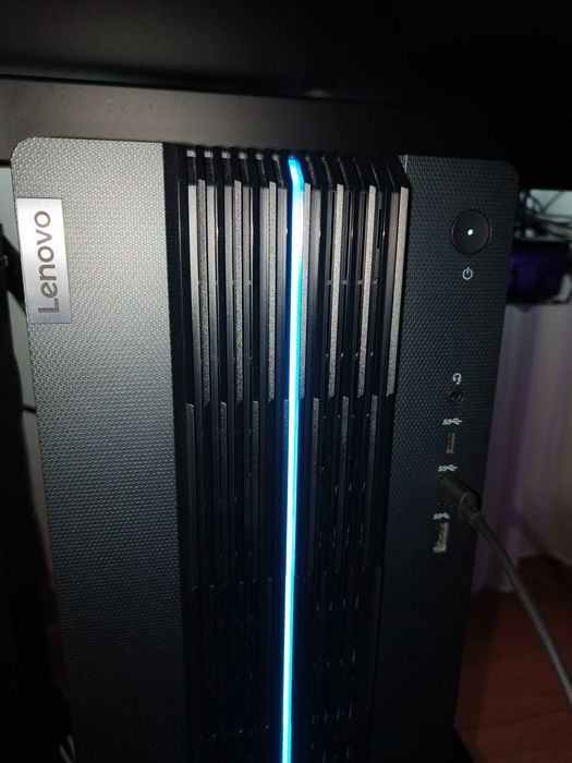PC Lenovo LOQ procesor i5-13400 pana la 4.60 GHz 16GB DDR4 512GB SSD M.2 2280 PCIe 4.0x4 NVMe, NVIDIA GeForce GTX 1650 SUPER 4GB GDDR6, Negru