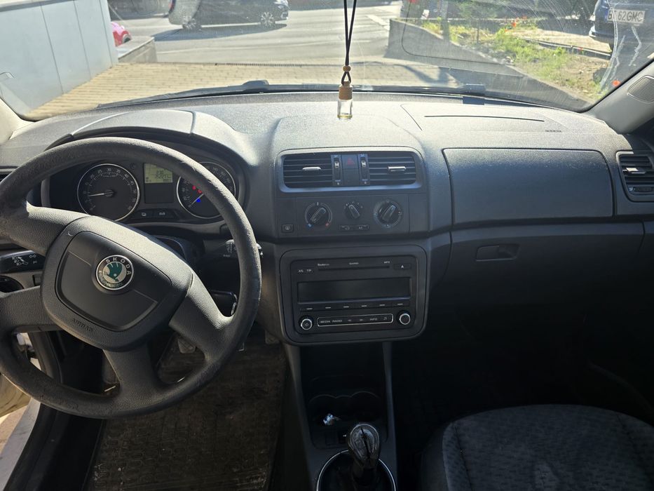 SKODA Fabia 2012 — imagine 5