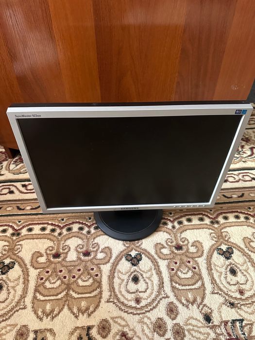 Продаю мониторы 4 шт.