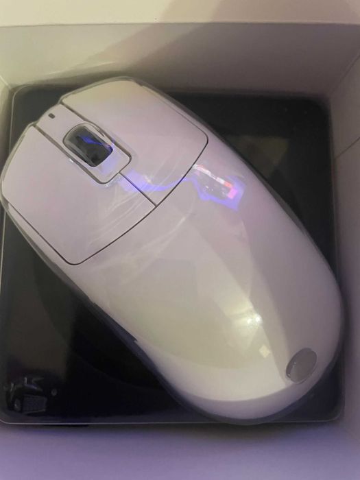 Mouse Vaxee XE V2 white ( ca nou , full box )