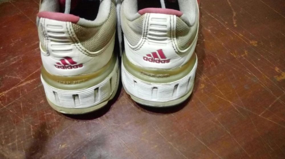 Кроссовки унисекс 38 размера