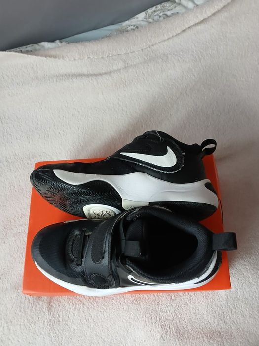 Adidași Nike, mărimea 38, stare foarte bună.