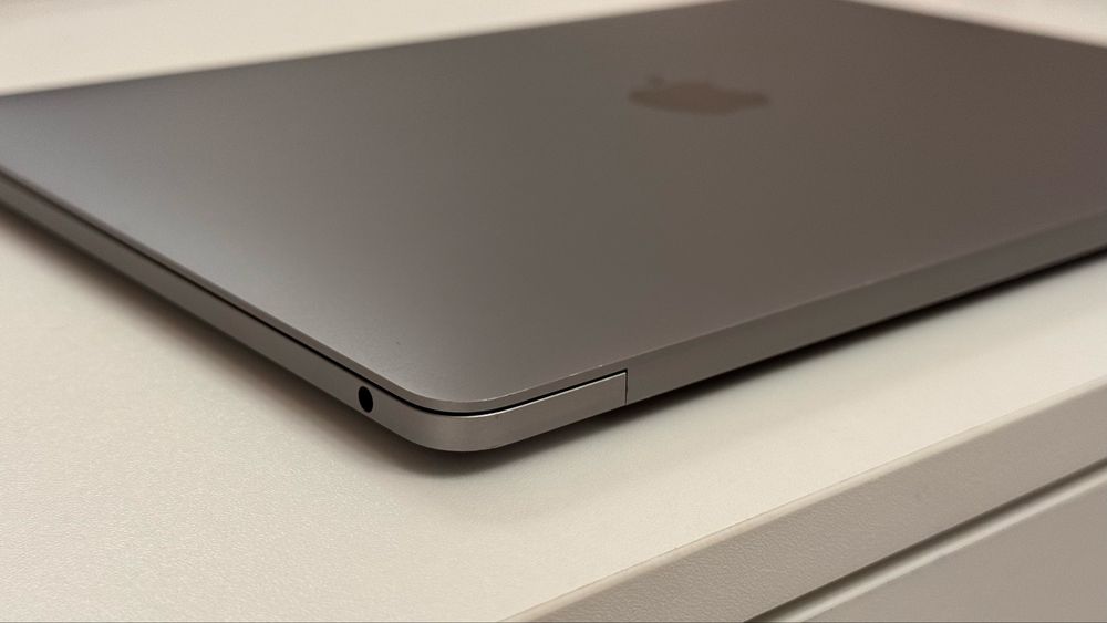 Macbook Pro 13 [2019, 8/128GB Intel i5]