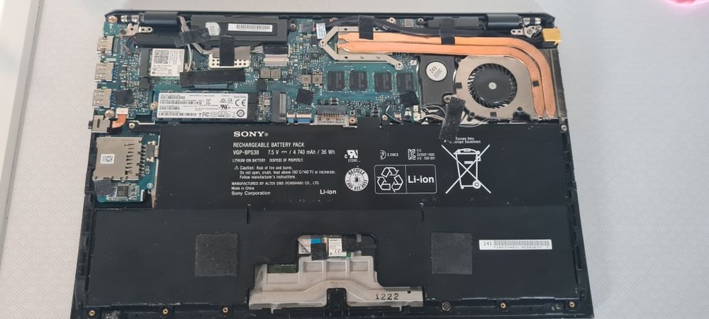 Laptop   Sony vaio model svp1322d4rb/i 7gen4