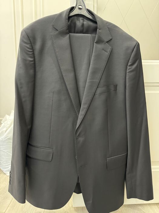 Продам мужской костюм