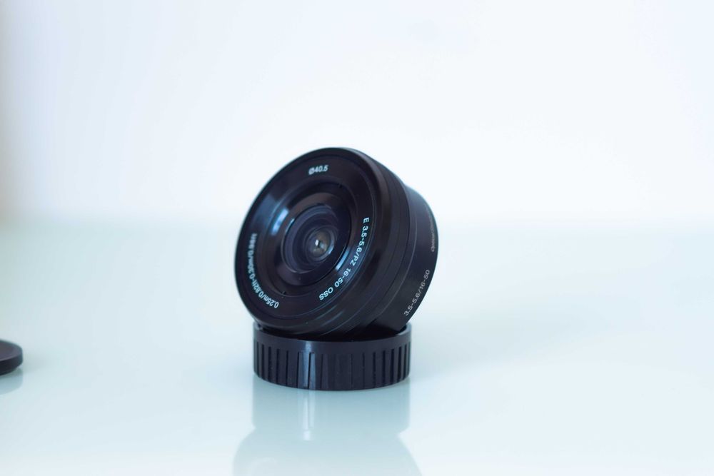 Obiectiv SONY PZ 16-50mm f3.5-5.6 OSS cu stabilizare