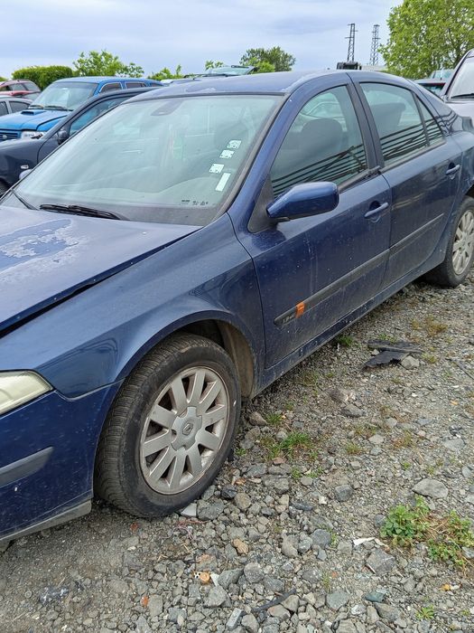 Рено Лагуна 1.9 dti 119 кс 2002г на Части 2бр