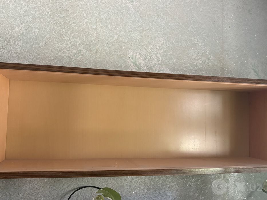 Полки для книг Чешские со стёклами 6 штук в хорошем состоянии