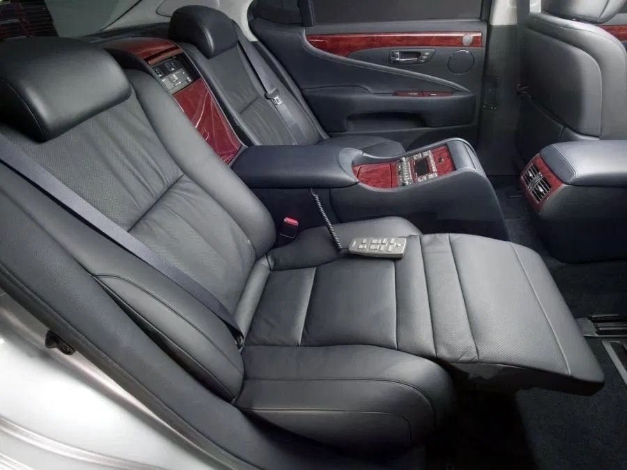 Lexus ls460 long. Ottoman 2008. Legenda