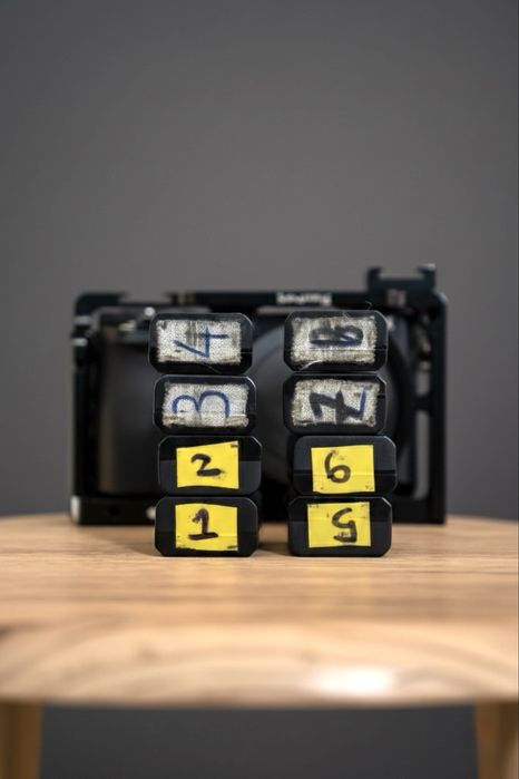 Vand Sony a6500 + 8 baterii + cage smallrig