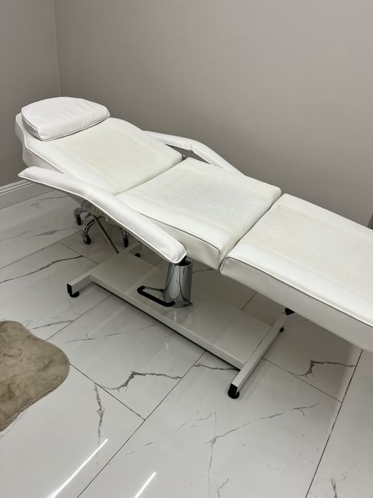 Продается косметологическая кушетка/кресло