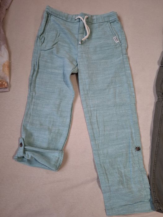 Нови долнища размер 122/128