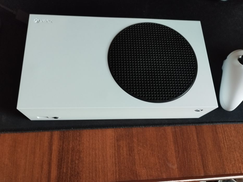 Продам  новый Xbox series s