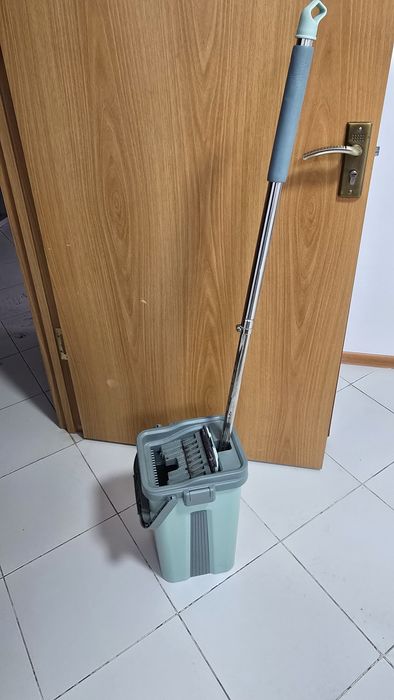 Ведро со шваброй